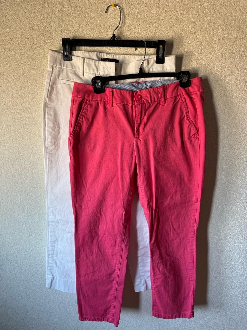 Ann Taylor Cropped white and jcp 6 in Bright Pink BUNDLE DEAL